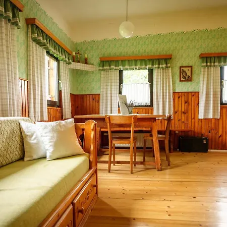 Winzerhaus Am Eichberg 아파트
